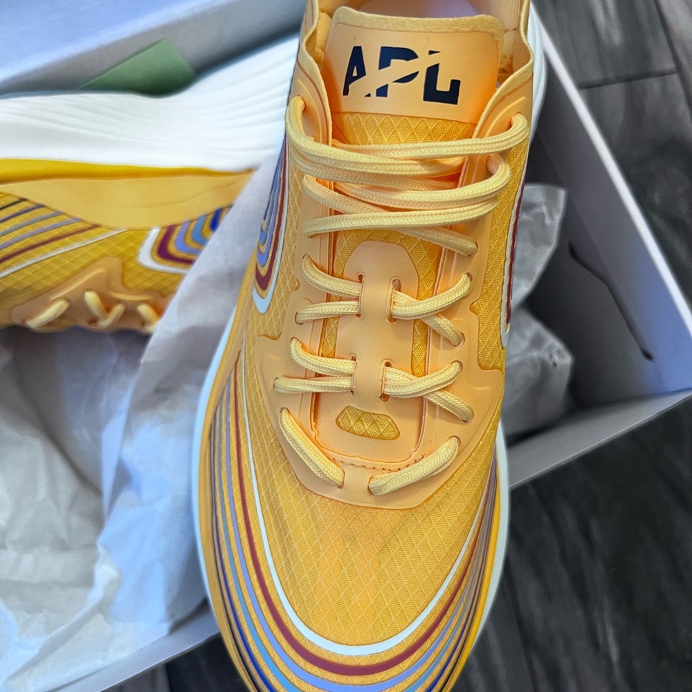 Sneakers APL Women's Streamline Yellow